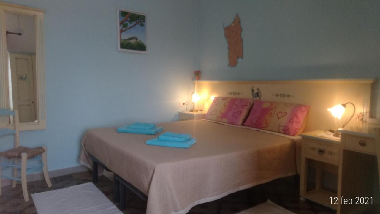 פוסאדה B&B Eleonora D'Arborea, Centro Storico מראה חיצוני תמונה