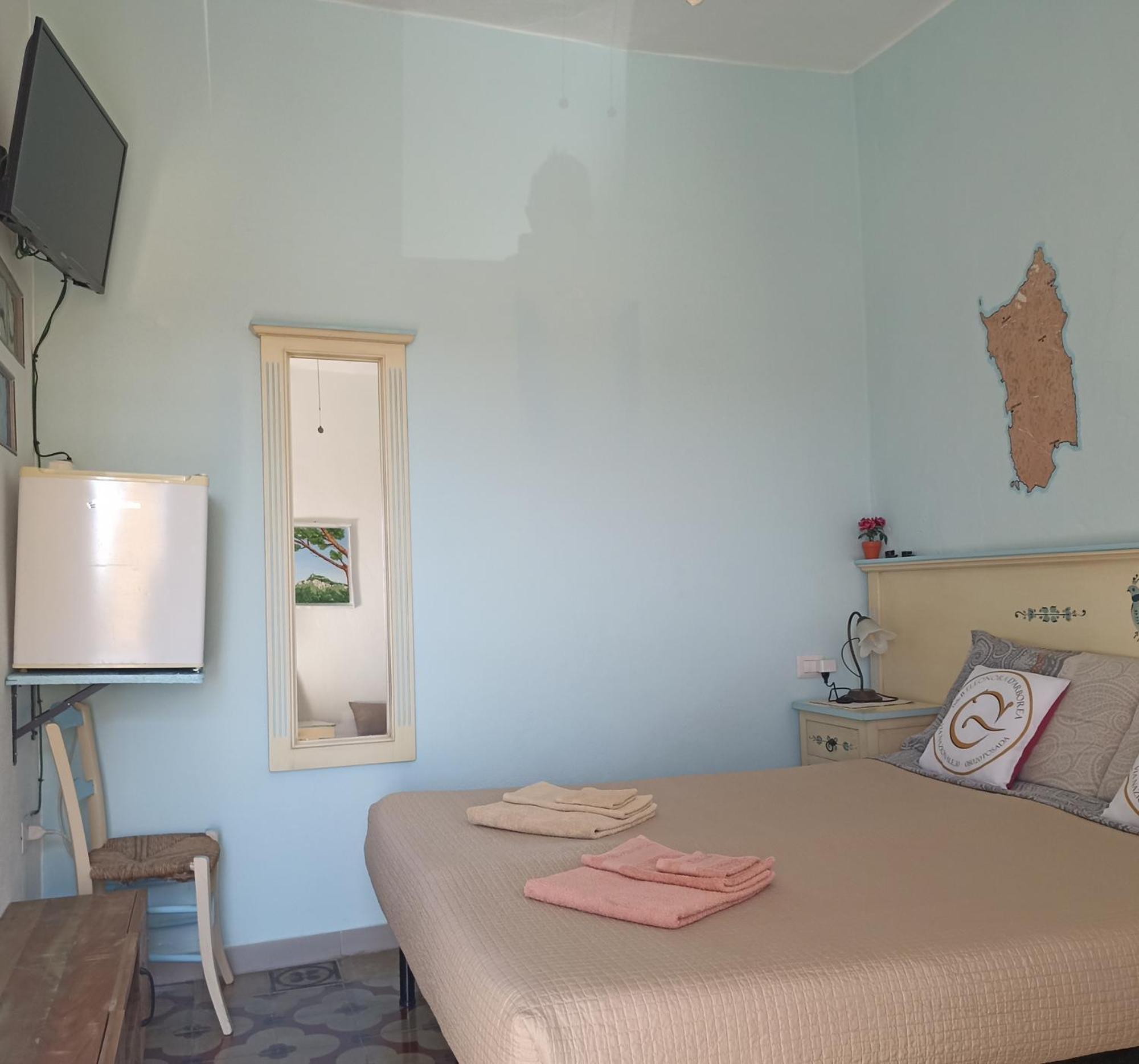 פוסאדה B&B Eleonora D'Arborea, Centro Storico מראה חיצוני תמונה