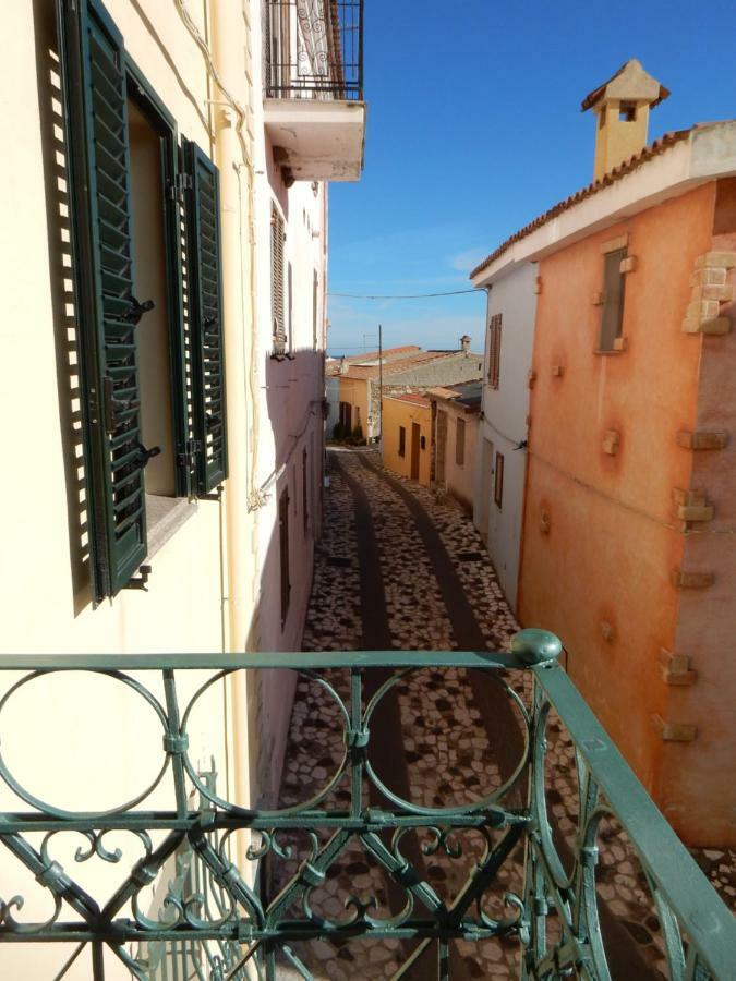 פוסאדה B&B Eleonora D'Arborea, Centro Storico מראה חיצוני תמונה
